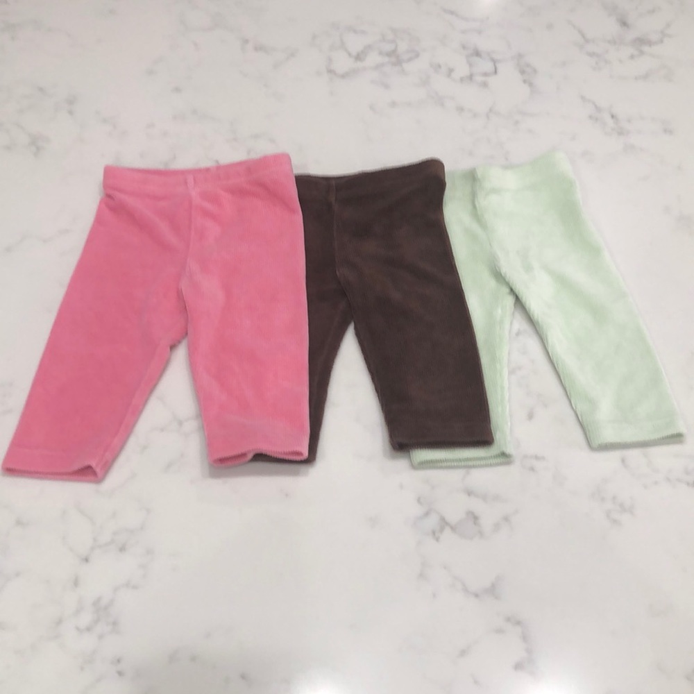 Size 3-6M Gymboree leggings.